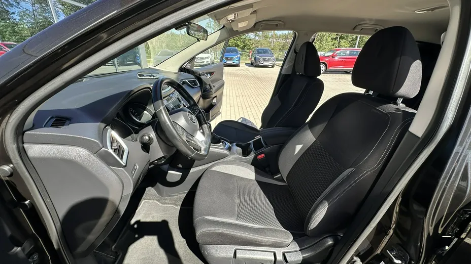NISSAN Qashqai -