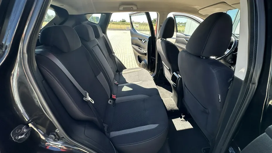 NISSAN Qashqai -
