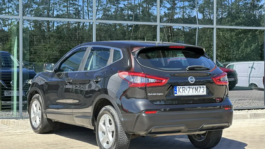 NISSAN Qashqai -