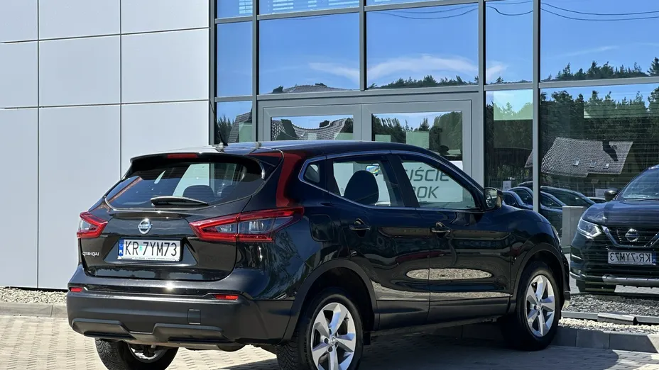NISSAN Qashqai -