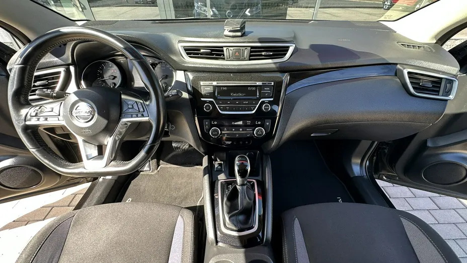 NISSAN Qashqai -