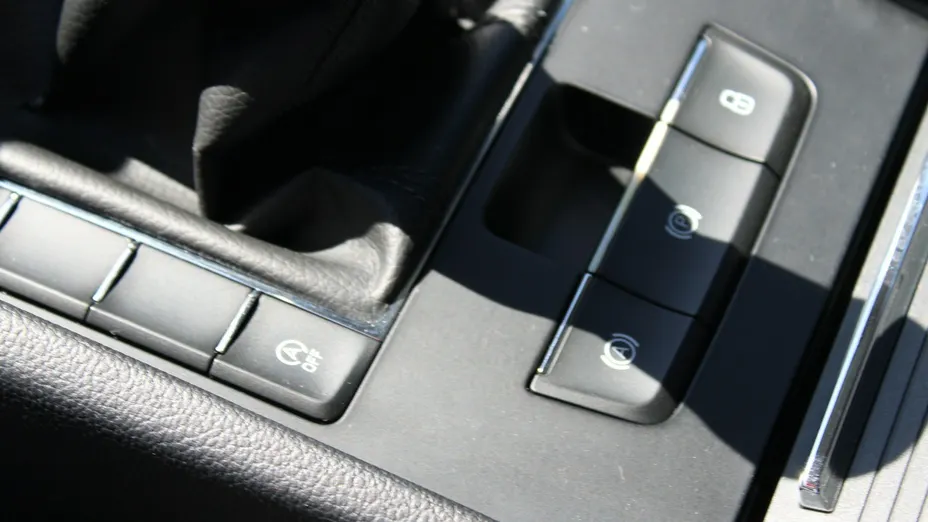 SKODA Superb -