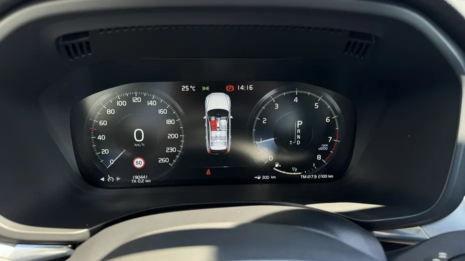 VOLVO XC60 -