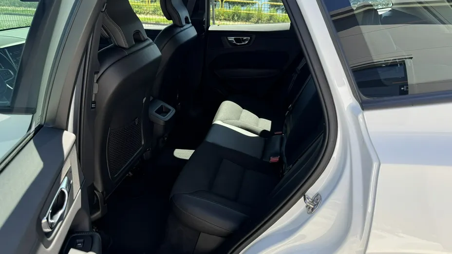 VOLVO XC60 -