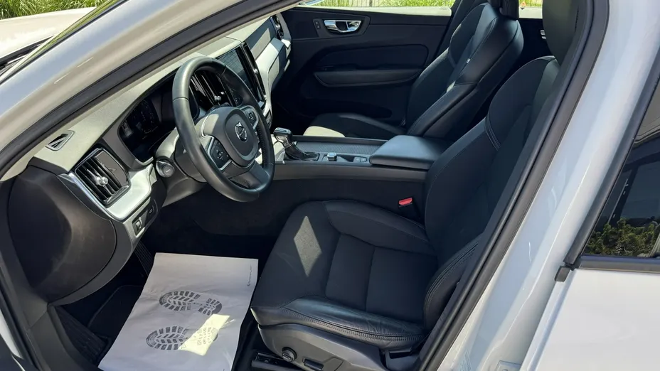 VOLVO XC60 -
