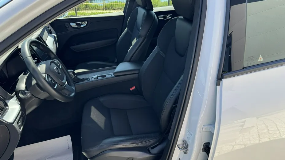 VOLVO XC60 -