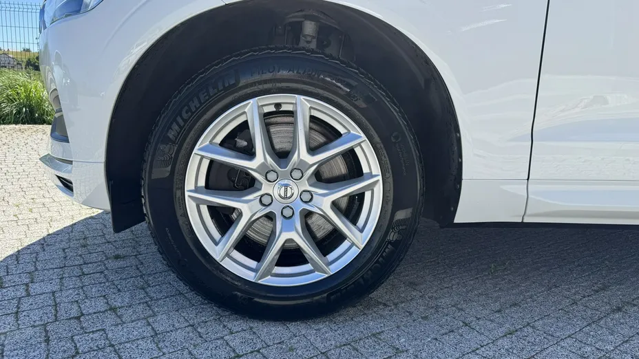 VOLVO XC60 -