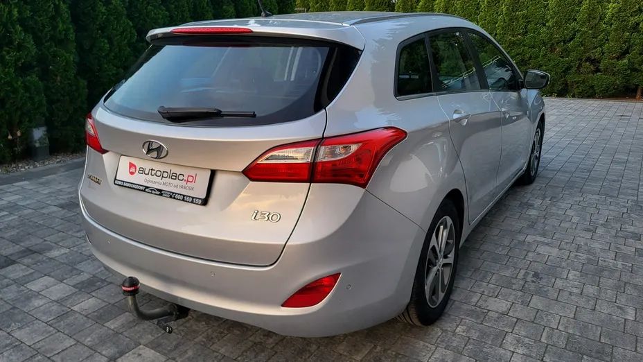 HYUNDAI i30 -