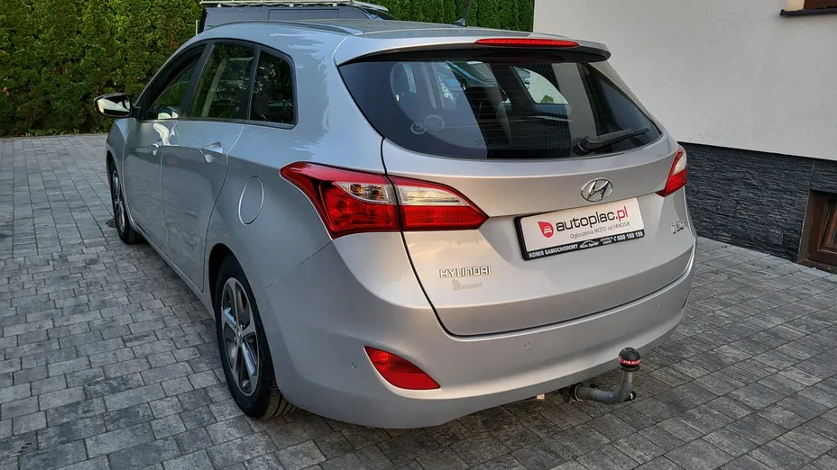 HYUNDAI i30 -