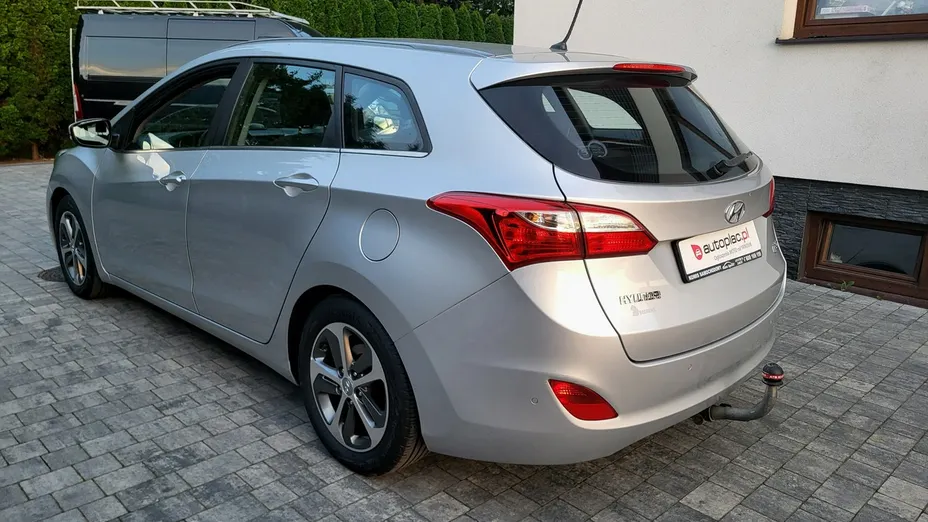 HYUNDAI i30 -