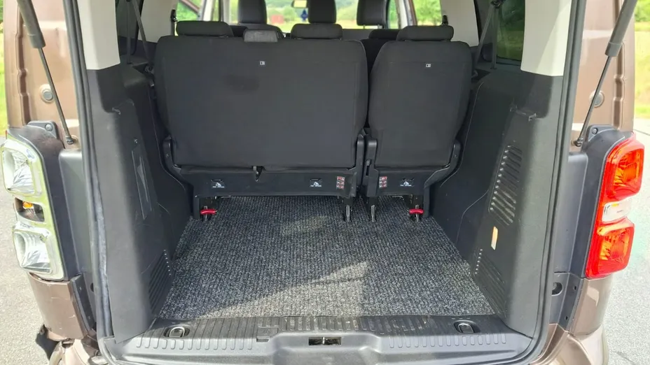 TOYOTA Proace -