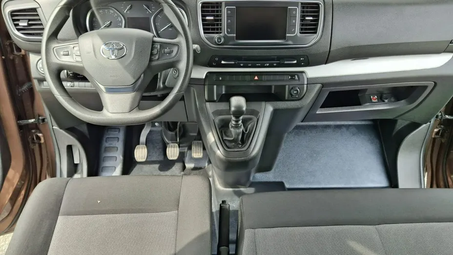 TOYOTA Proace -
