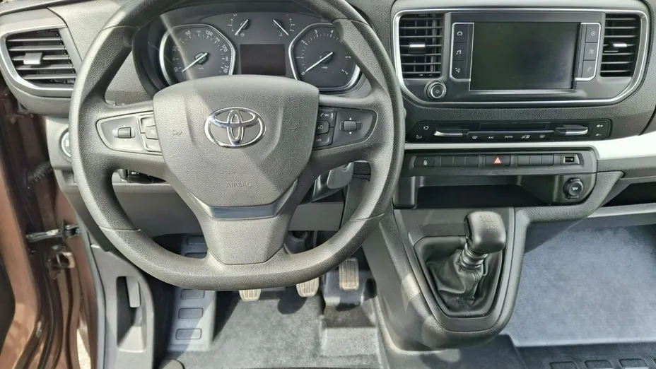TOYOTA Proace -