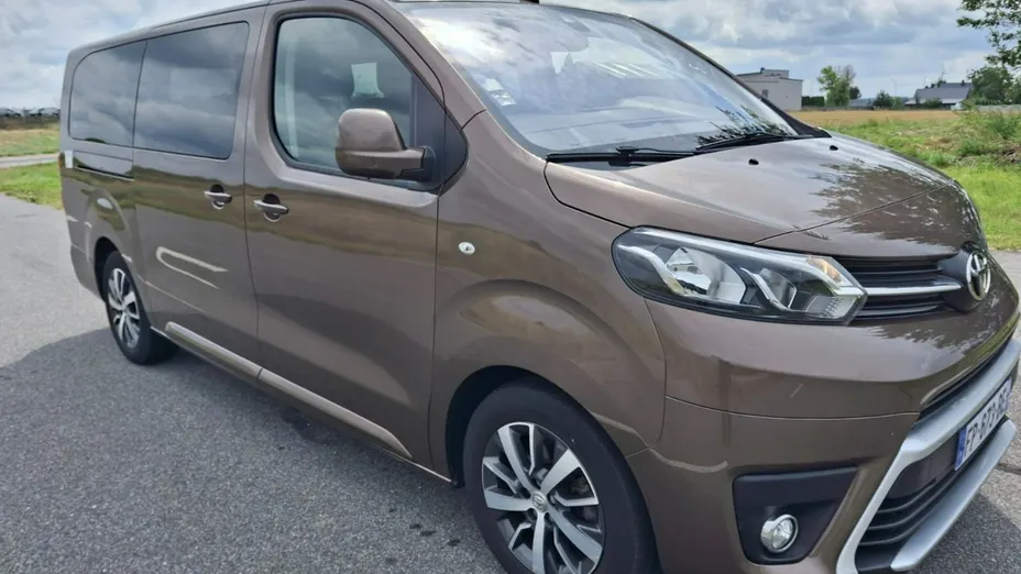 TOYOTA Proace -