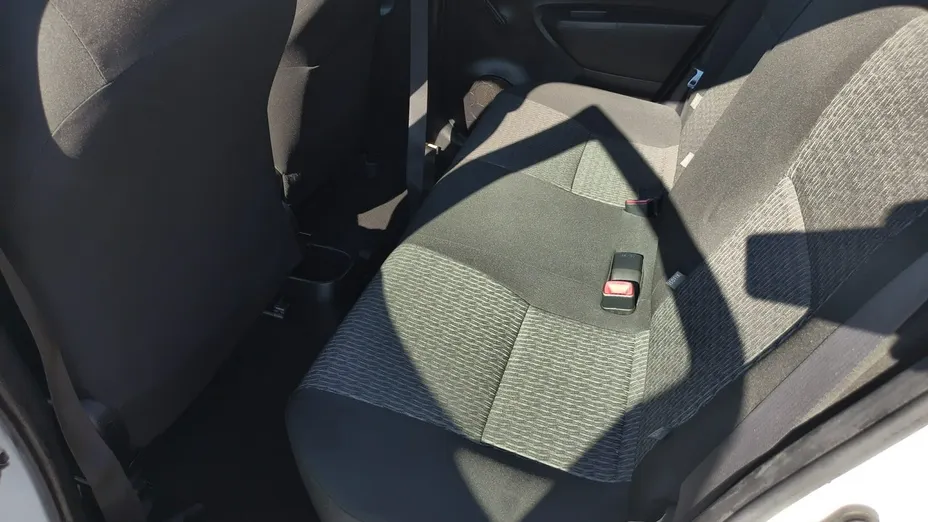 TOYOTA Yaris -