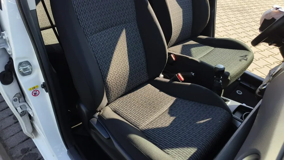 TOYOTA Yaris -