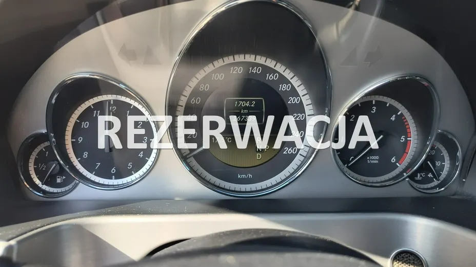 MERCEDES-BENZ E Klasa -