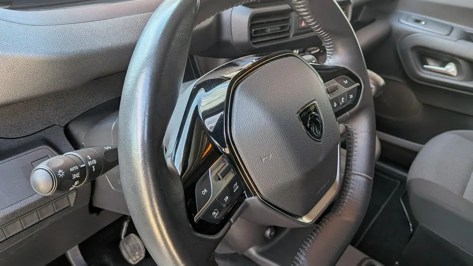 PEUGEOT Partner -