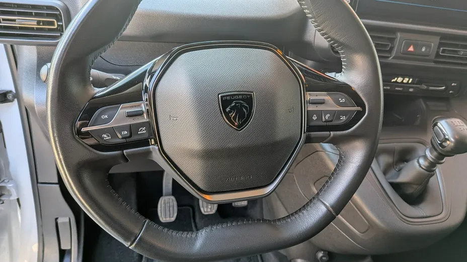 PEUGEOT Partner -