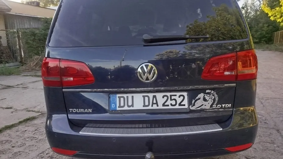 VOLKSWAGEN Touran -