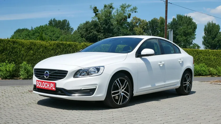 VOLVO S60 -
