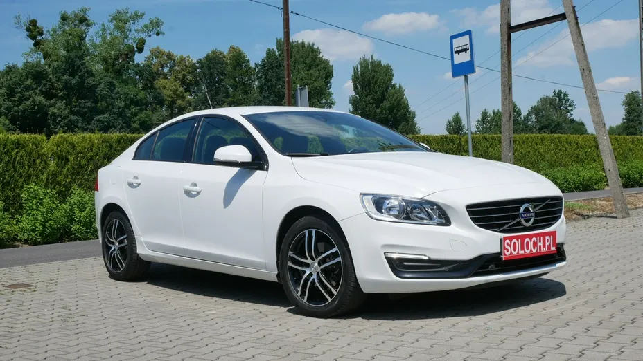 VOLVO S60 -