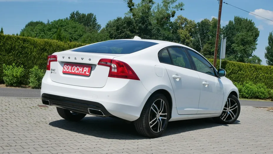 VOLVO S60 -