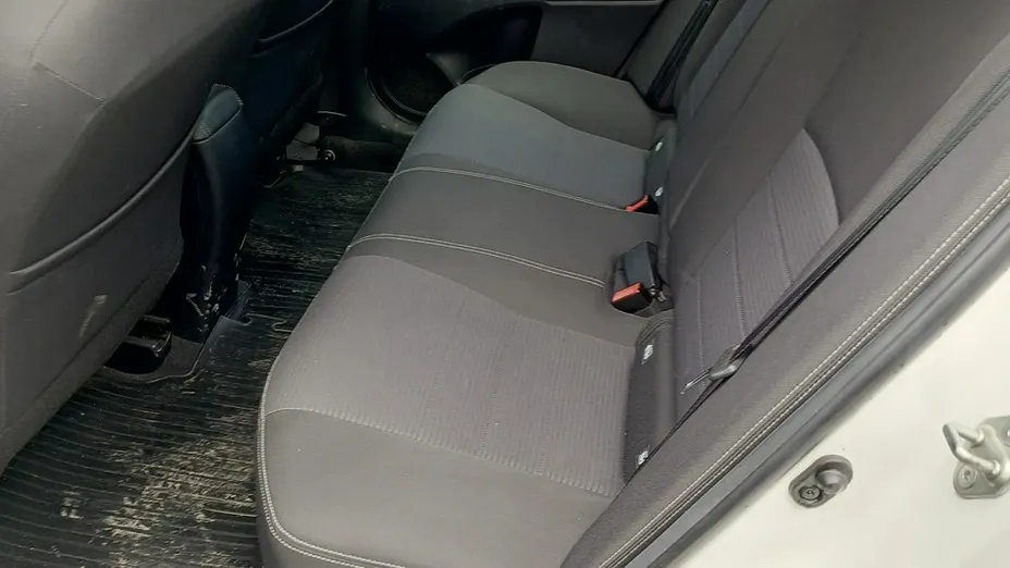 TOYOTA Avensis -
