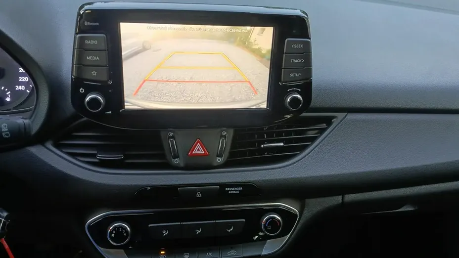 HYUNDAI i30 -