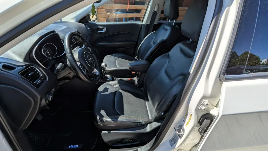 JEEP Compass -