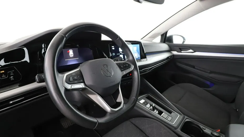 VOLKSWAGEN Golf -