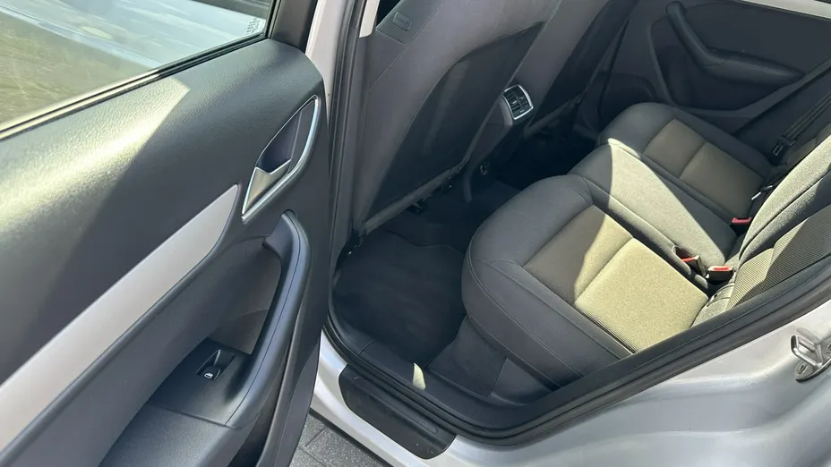 AUDI Q3 -