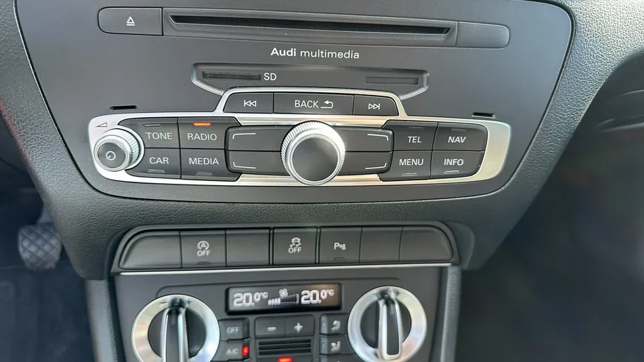 AUDI Q3 -