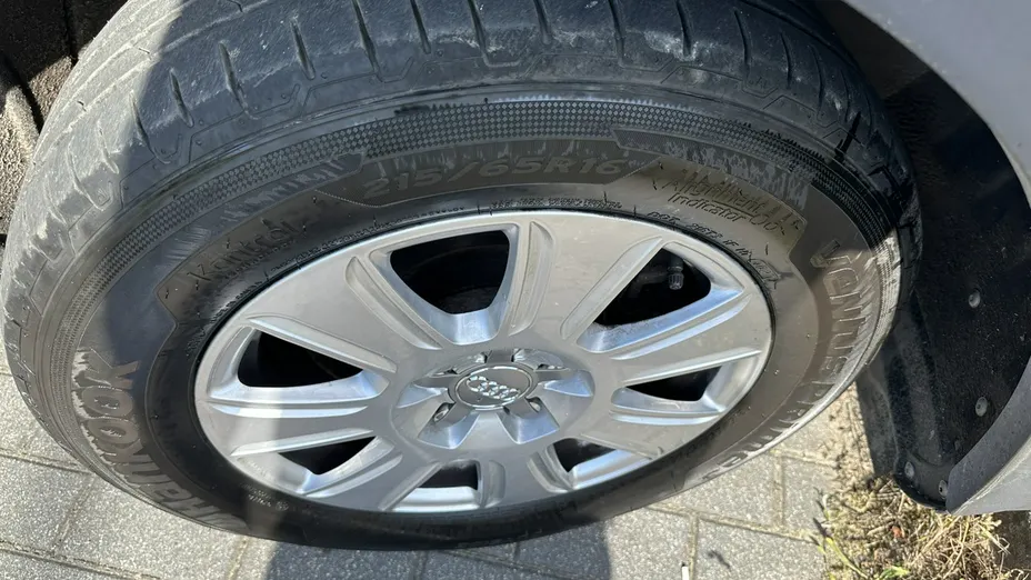 AUDI Q3 -