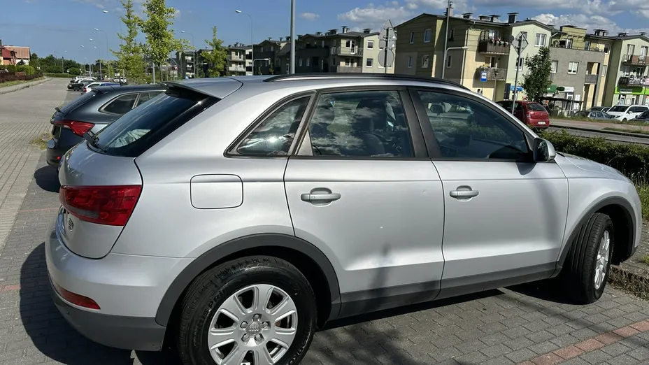 AUDI Q3 -