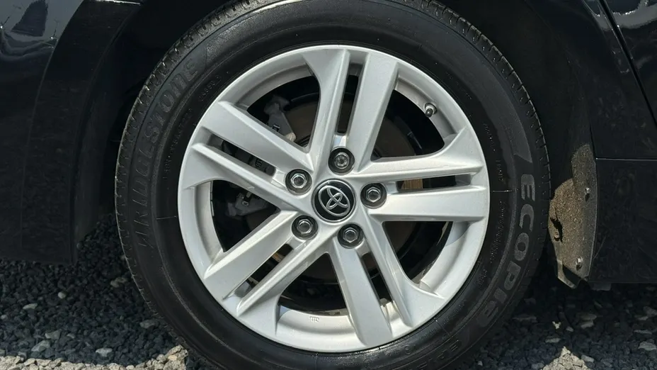 TOYOTA Corolla -