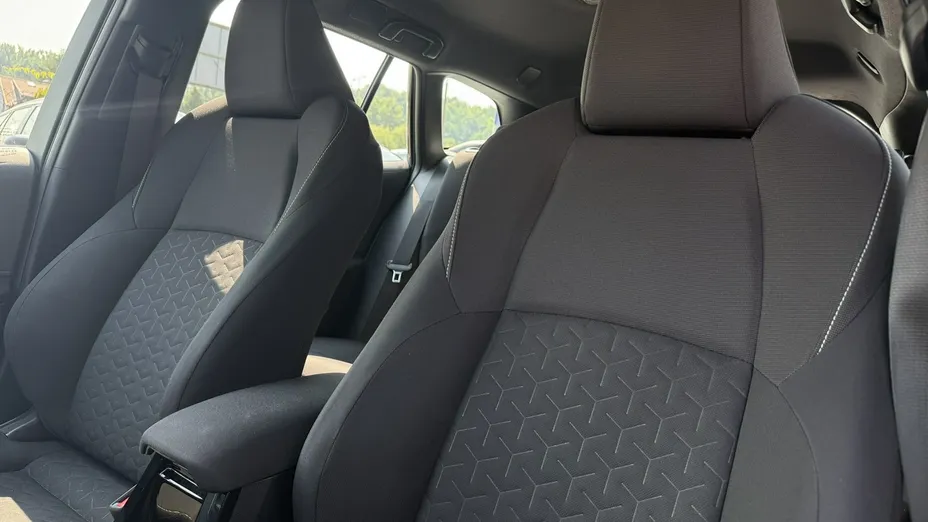 TOYOTA Corolla -