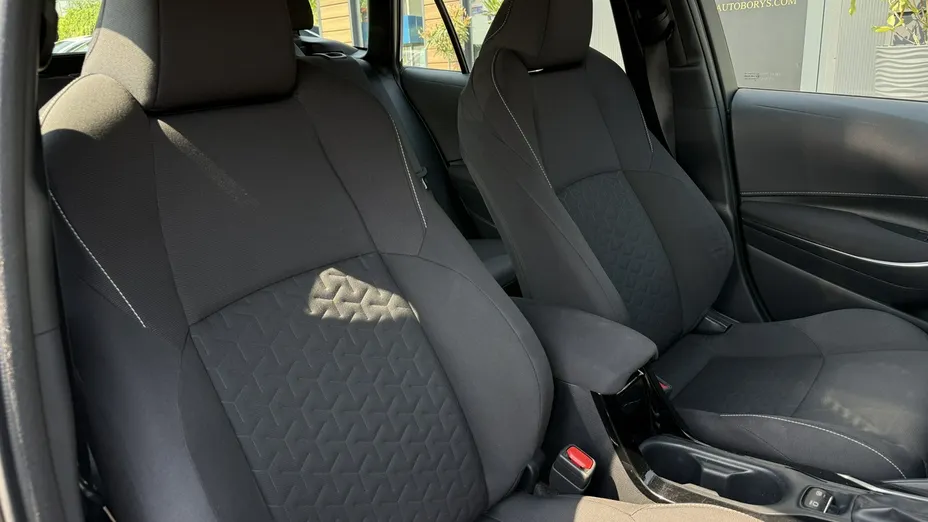 TOYOTA Corolla -