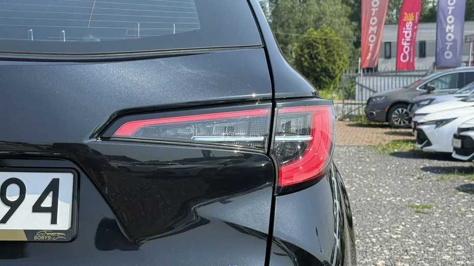 TOYOTA Corolla -