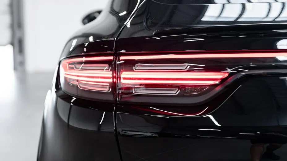 PORSCHE Cayenne -