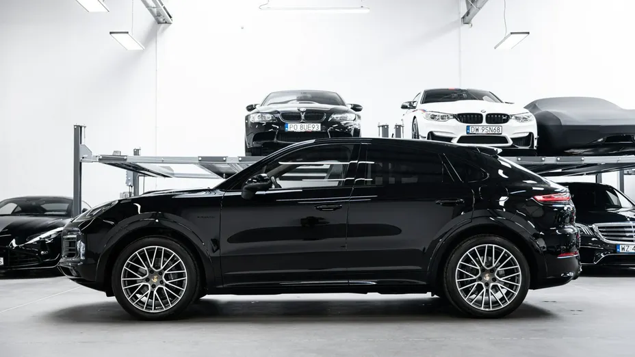 PORSCHE Cayenne -