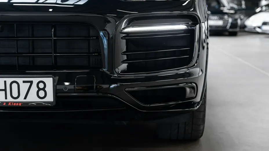 PORSCHE Cayenne -