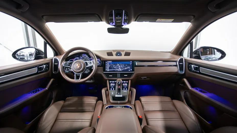 PORSCHE Cayenne -