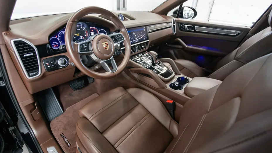 PORSCHE Cayenne -