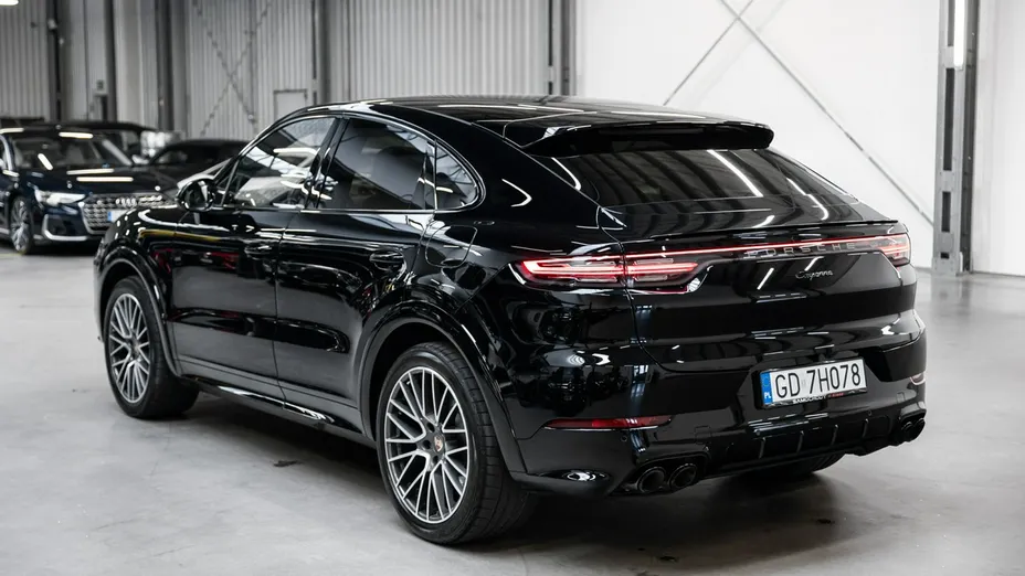 PORSCHE Cayenne -