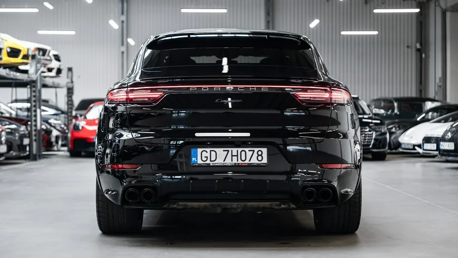 PORSCHE Cayenne -