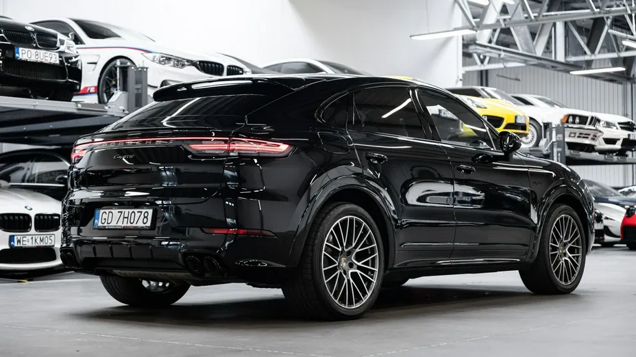 PORSCHE Cayenne -