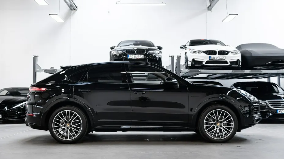 PORSCHE Cayenne -