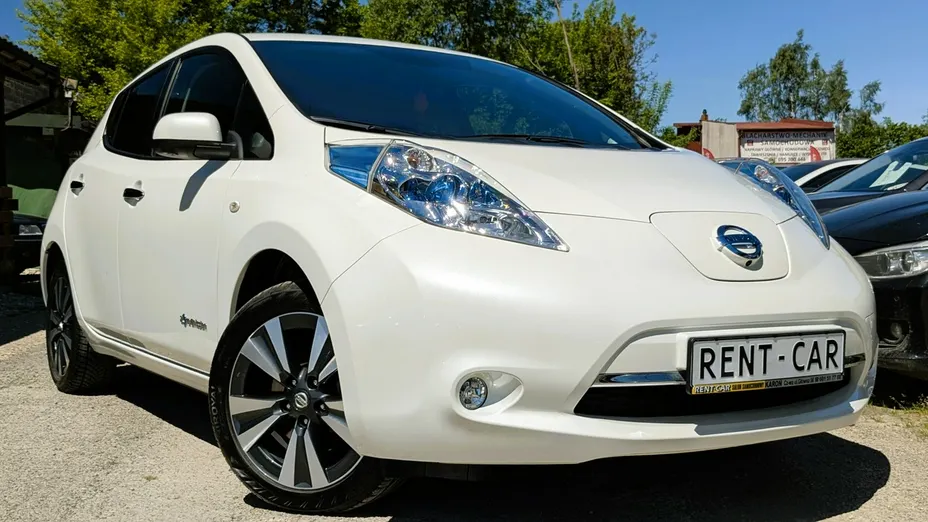 NISSAN Leaf -