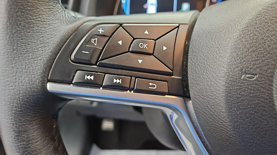 NISSAN Leaf -